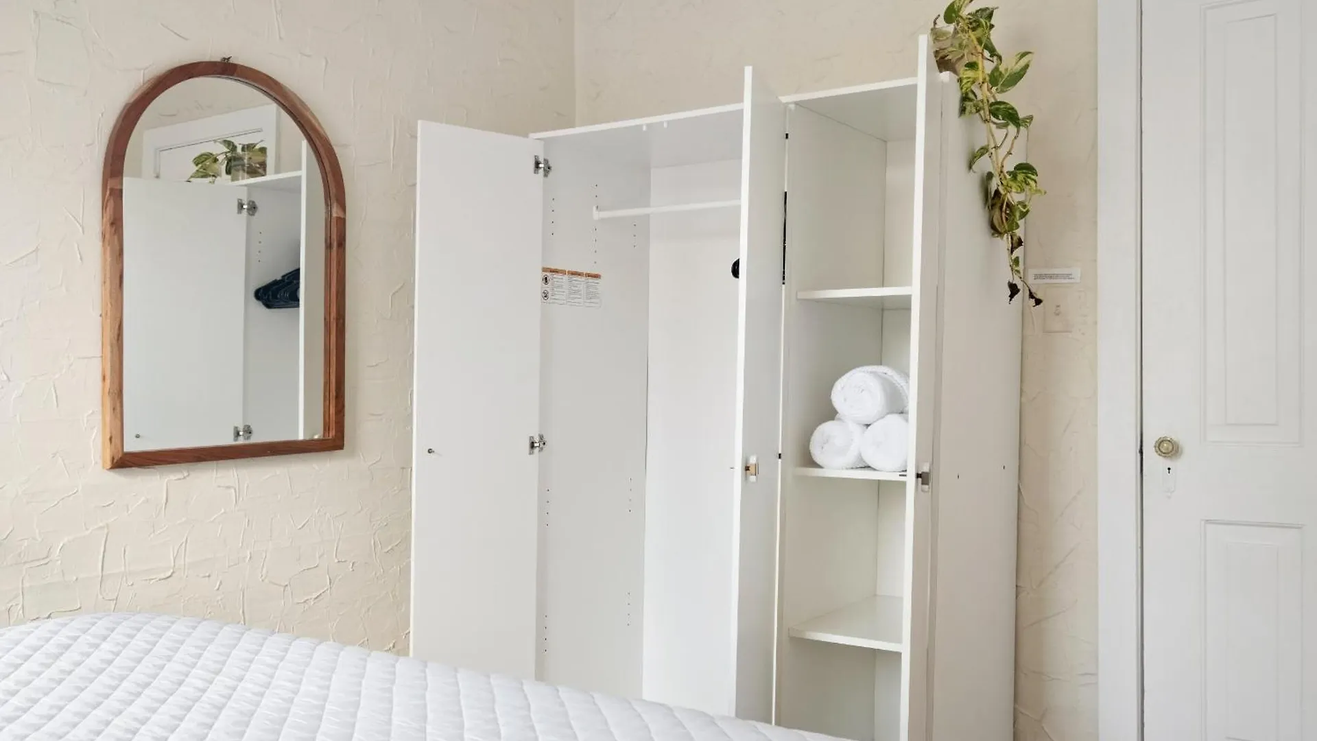 Multi-Unit Beachside Complex For Up To 15 Guests San Juan 0*,