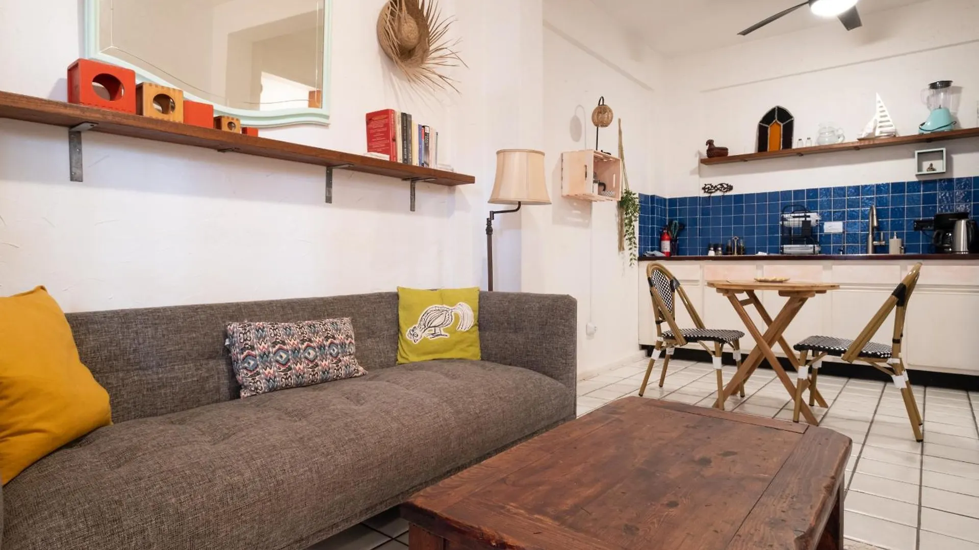 Multi-Unit Beachside Complex For Up To 15 Guests San Juan